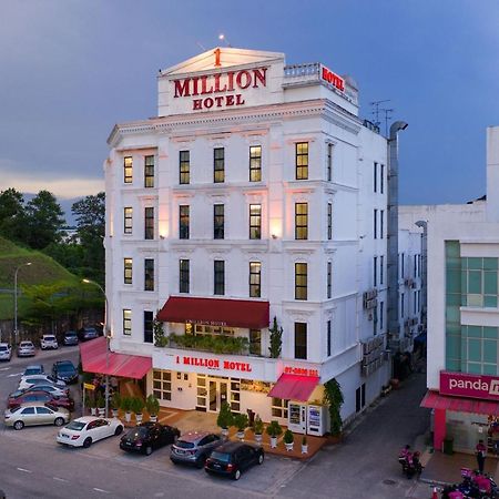 1 Million Hotel Johor Bahru Exterior photo